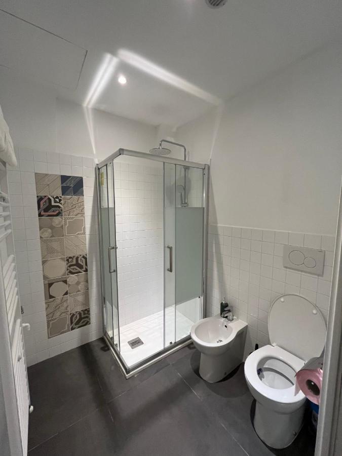 Suite The Brick - Host By Traveller'S Nest Torino Eksteriør billede