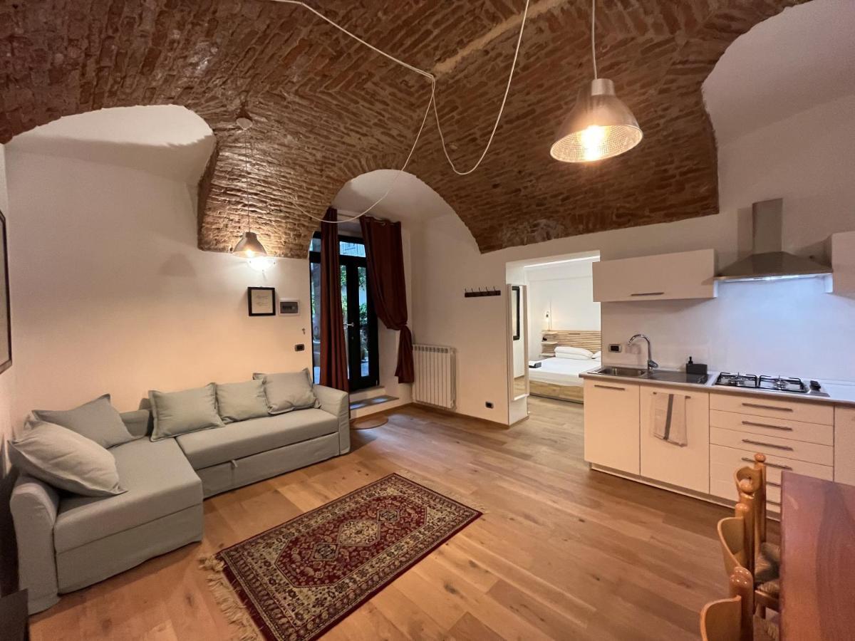 Suite The Brick - Host By Traveller'S Nest Torino Eksteriør billede