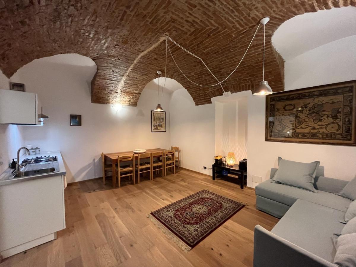 Suite The Brick - Host By Traveller'S Nest Torino Eksteriør billede